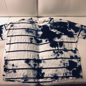 White and black design top